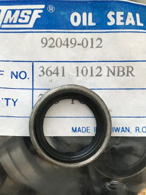 KAWASAKI F8 F9 F11 KZ400 KX450 92049-012 ENGINE COVER OIL SEAL | eBay