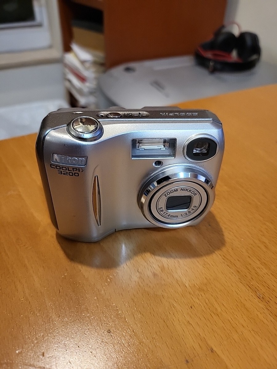 Nikon Coolpix 3200 Digicam 3.2mp Digital Camera UNTESTED FOR PARTS