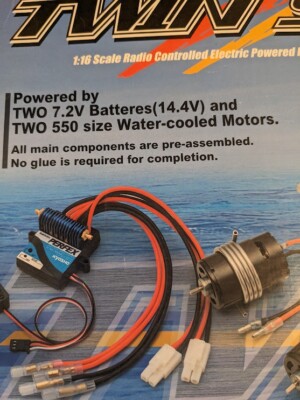 Vintage Kyosho Twin Storm 800 RC Boat 37