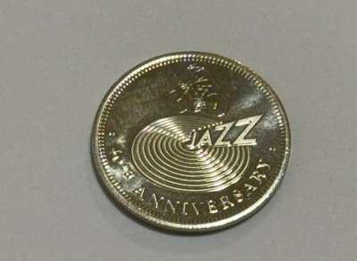 QUEEN Brian May Guitar Pick 2018 40th Anniversar Sixpence Coin