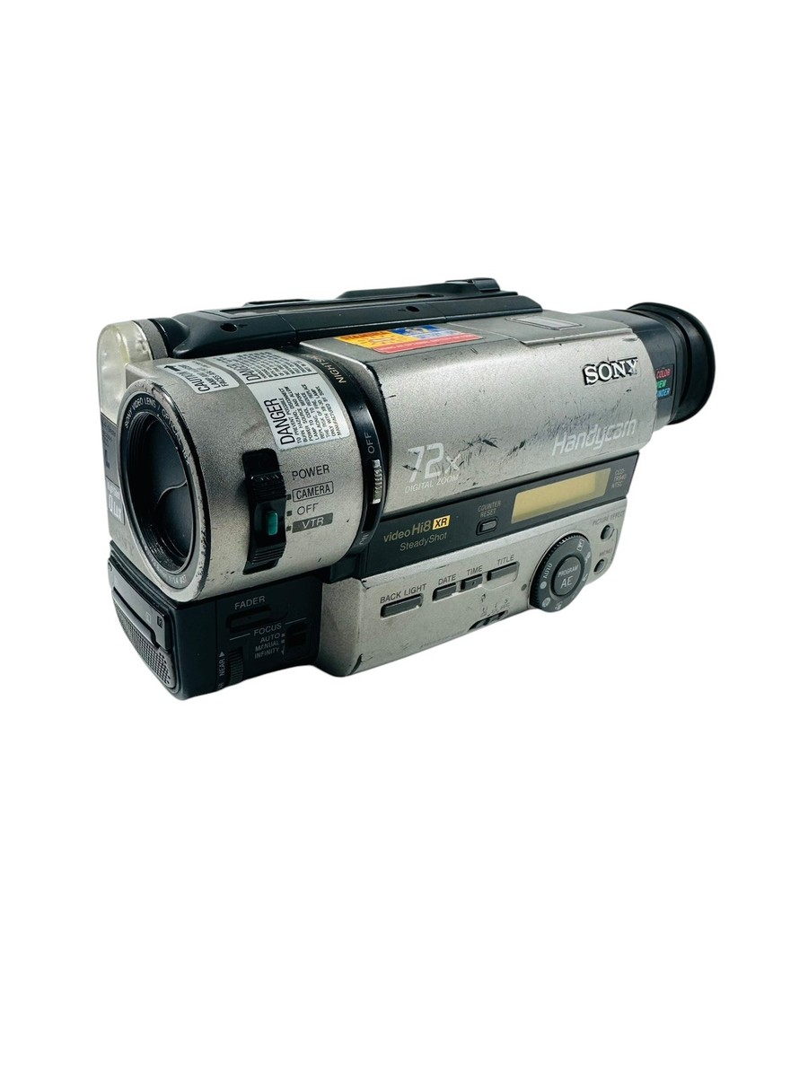 Sony CCD-TR940 Handycam Hi8 XR 8mm Video Camcorder with Battery