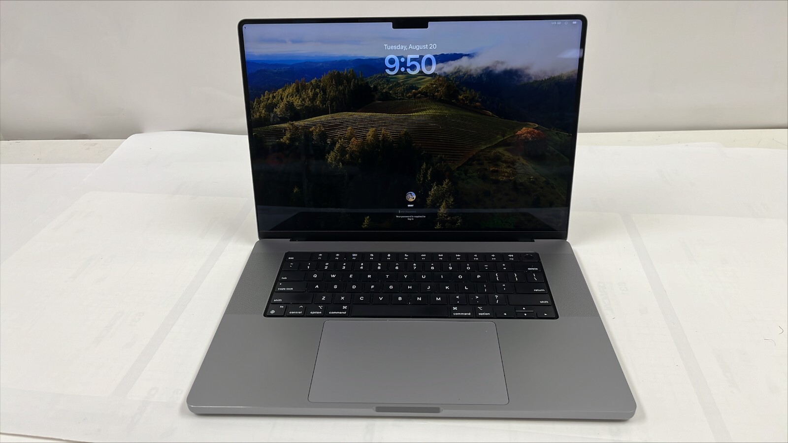 Apple MacBook Pro 16In 3456 x 2234 M1 Pro 16GB 1TB SSD Space Gray