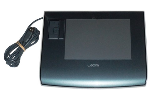 Wacom Pen Tablet Intuos Pro PTH-660 Model Graphics Tablet Black