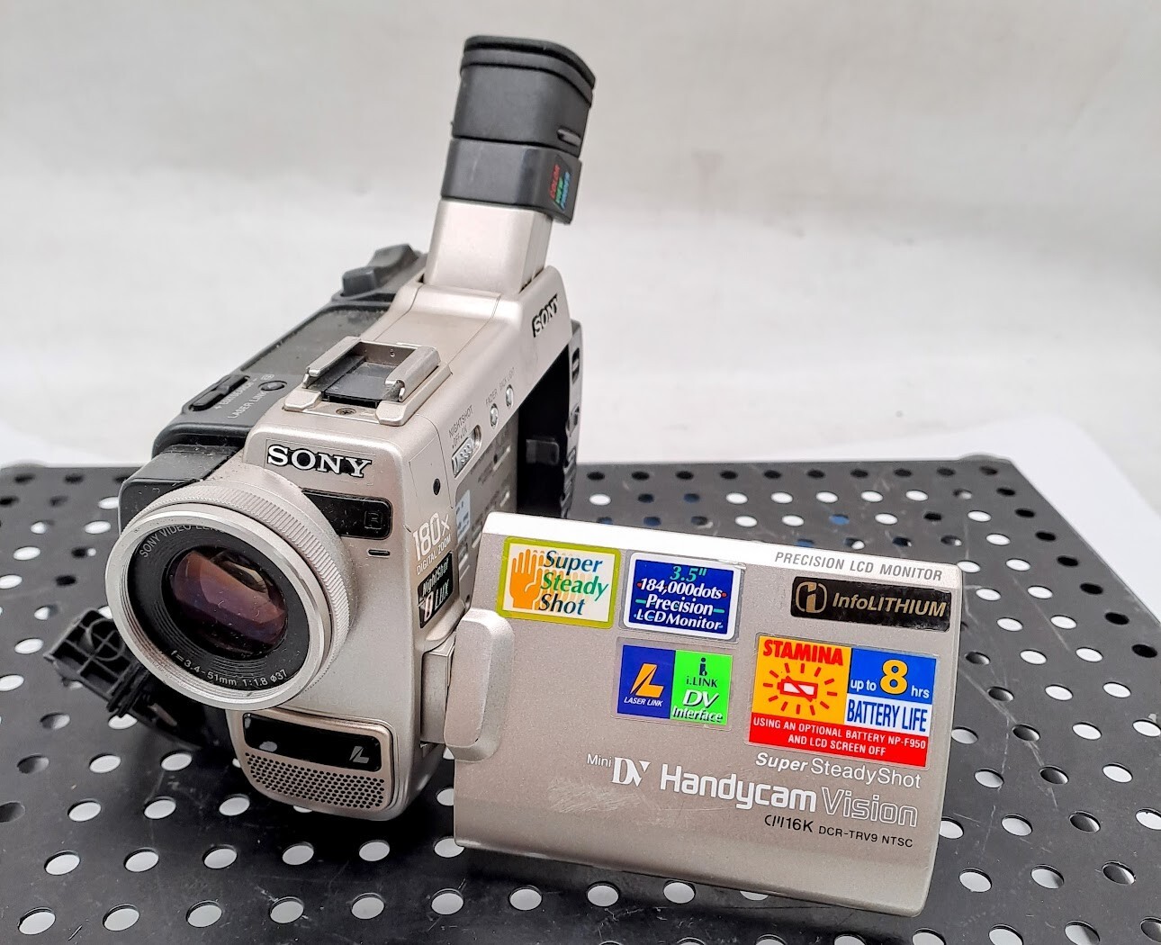 Sony DCR-TRV9 Mini DV Handycam Digital Camcorder - Japan /NO