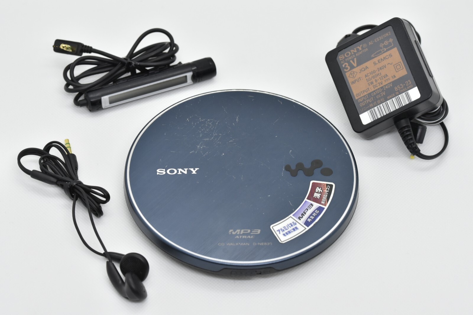 SONY D-NE730 中古動作品 SONY CDウォークマン D-NE730 MP3再生 中古
