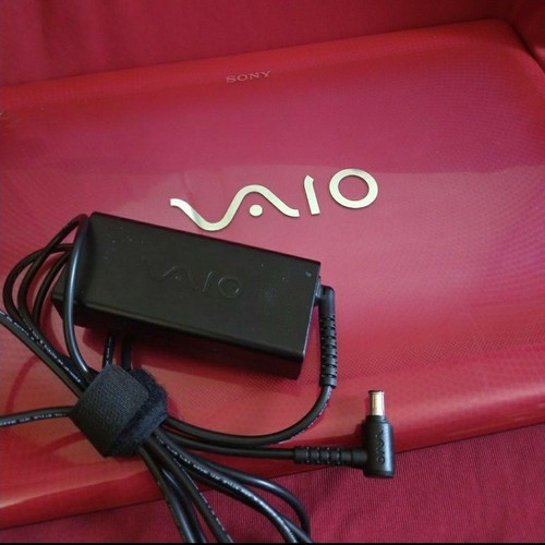 SONY VAIO PCG-71311N Notebook/Laptop | Core i3 | 4GB RAM | 250GB