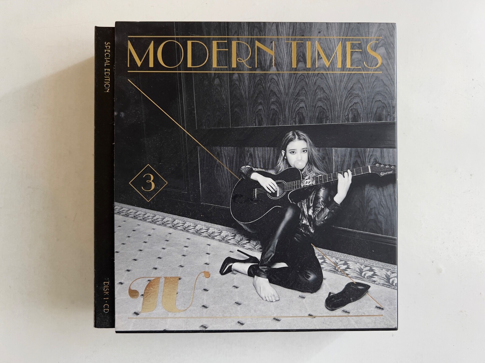 IU MODERN TIMES Special Edition