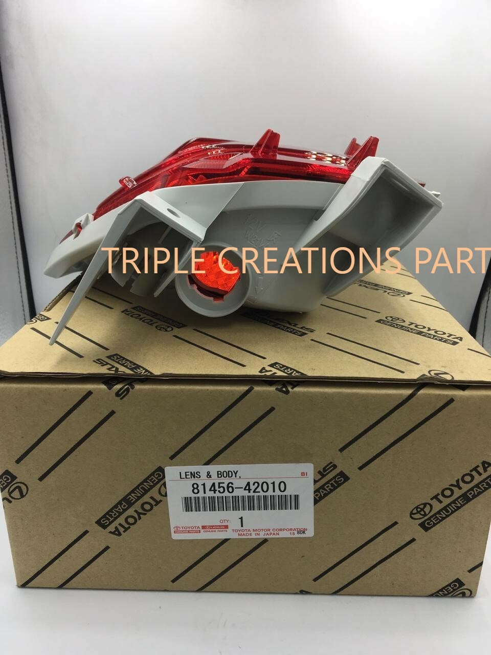 8145642010 Genuine Toyota RAV4 Lens & Body Rear Lamp LH 81456