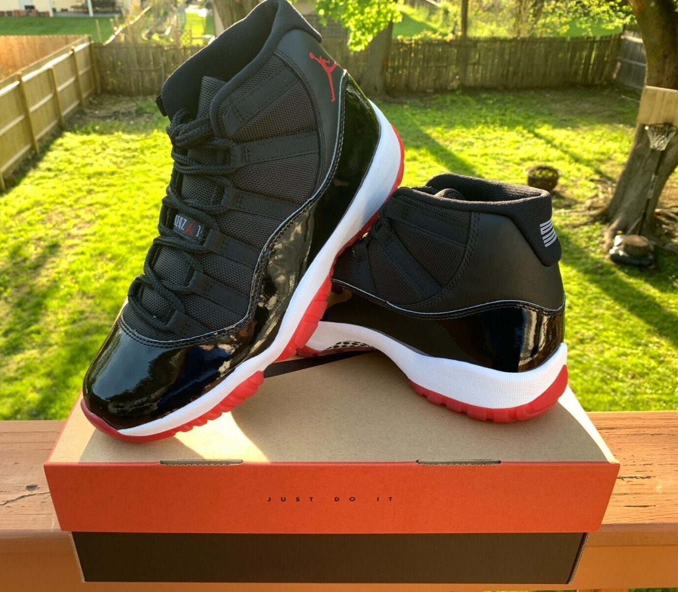 Jordan 11 Bred 2019 Men Size 8.5 Rare Retro OG 378037 061 DS New