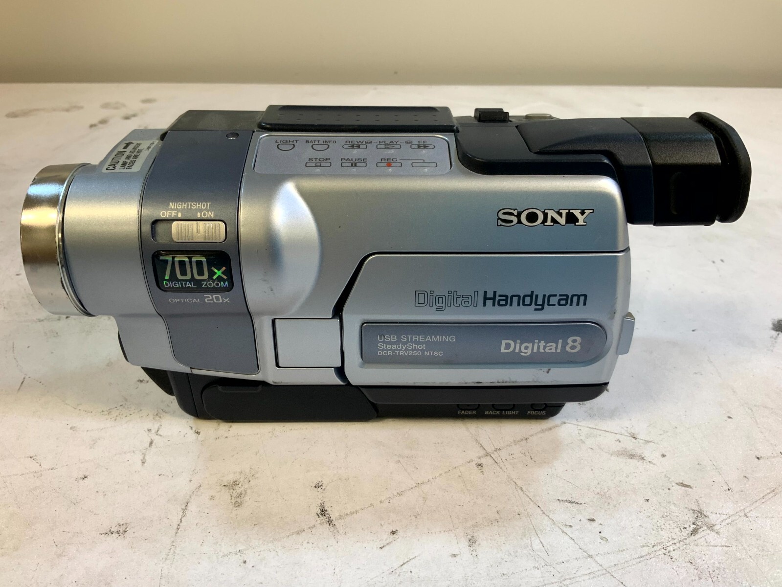 Sony Handycam DCR-TRV250 Digital8 Camcorder 2.5
