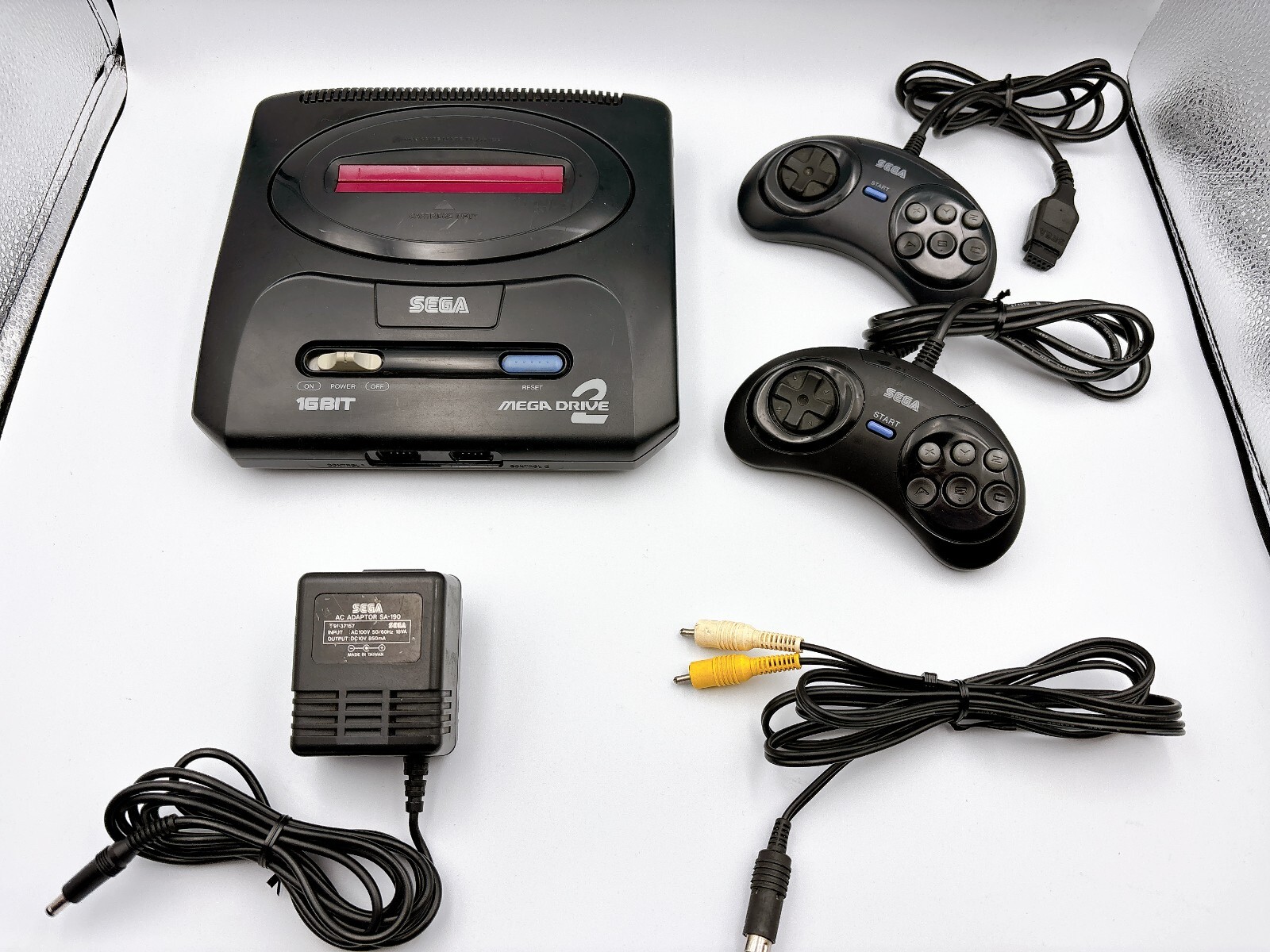 MEGA DRIVE 2 SEGA HAA-2502 Console 2Controller Cables Set Japan