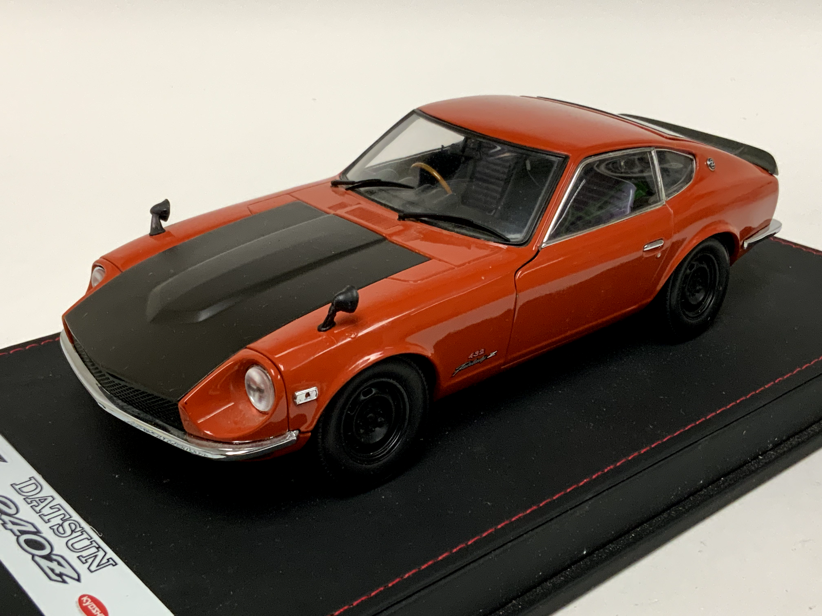 1/18 Kyosho Nissan 240 Z Fairlady Z432-R in Orange Leather Base