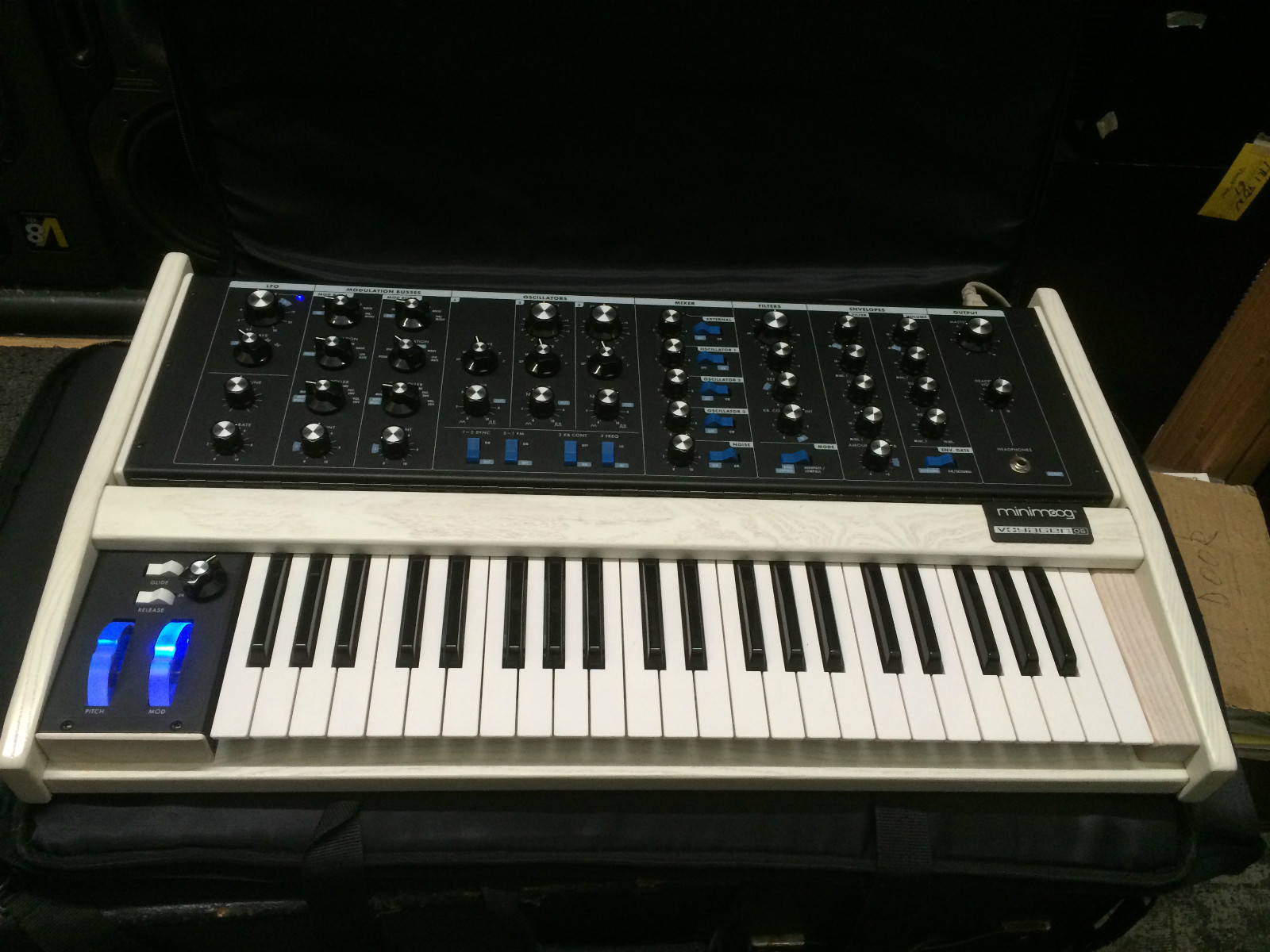 Moog Minimoog Voyager Old School Custom White Blue LED/ Analog