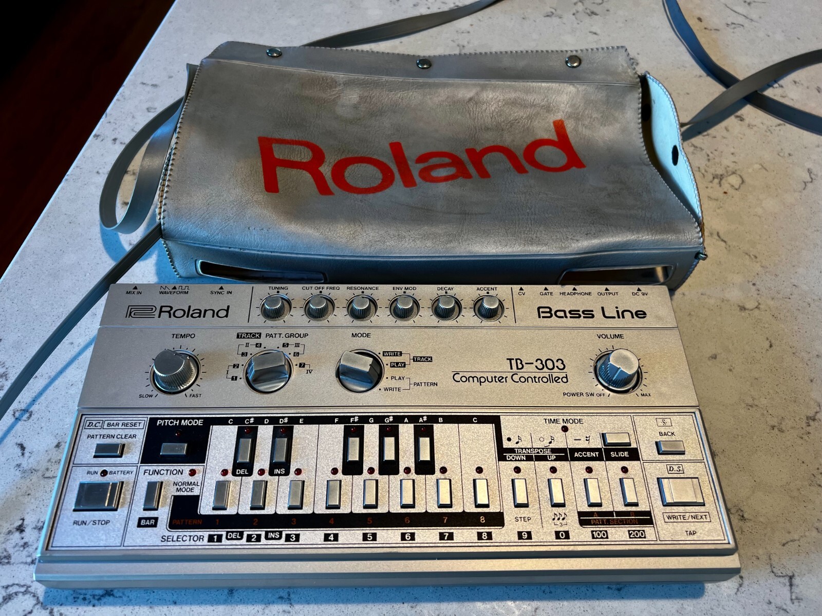 TB-303型のUSBメモリー I LOVE ACID ローランド Roland TB-303型のUSB