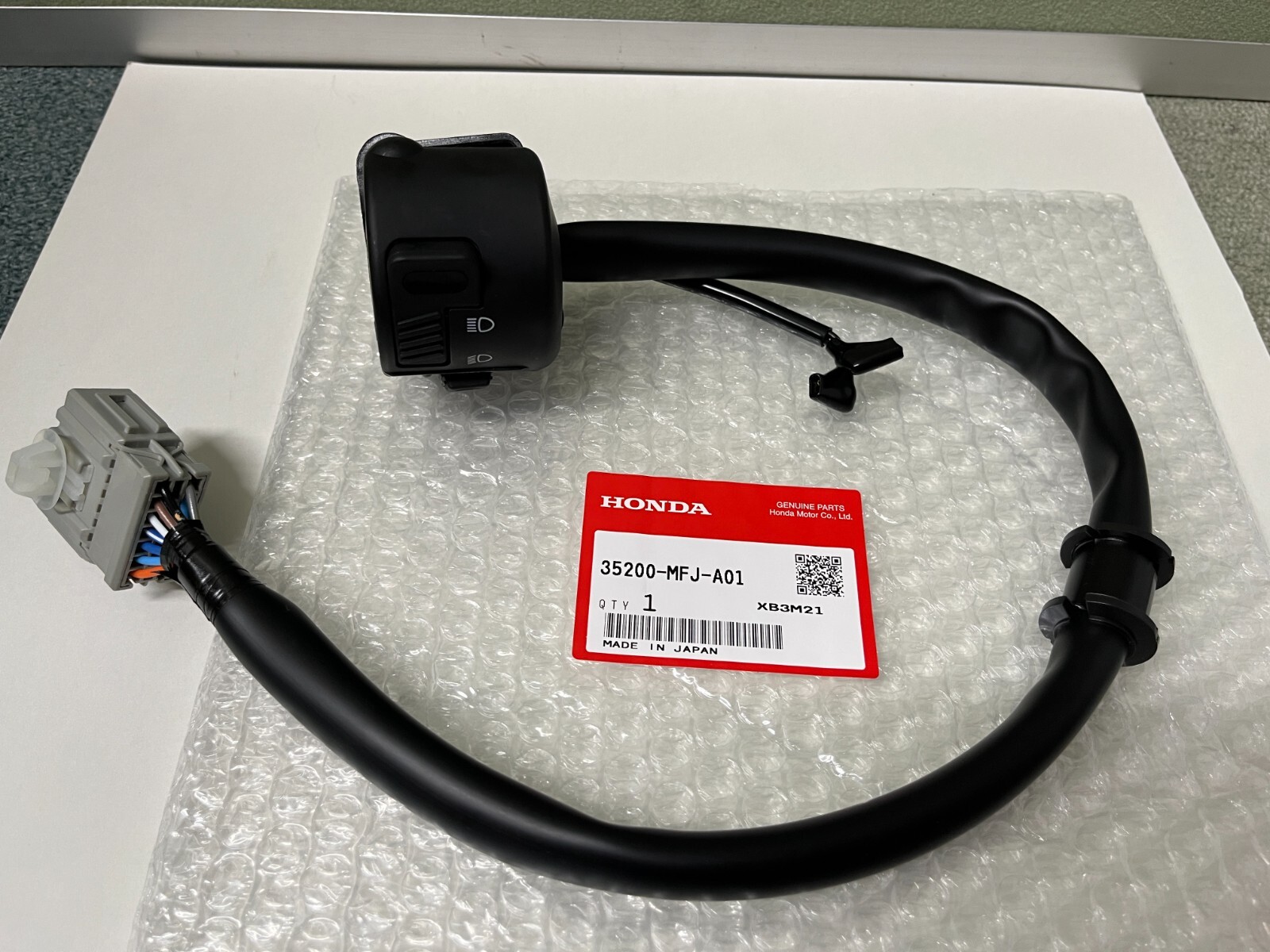 HONDA LEFT TURN SIGNAL SWITCH ASSY 2007-2012 CBR600RR OEM 35200