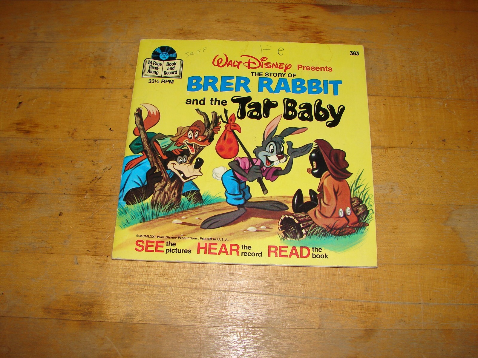 WALT DISNEY PRESENTS BRER RABBIT AND THE TAR BABY BOOK & RECORD 33
