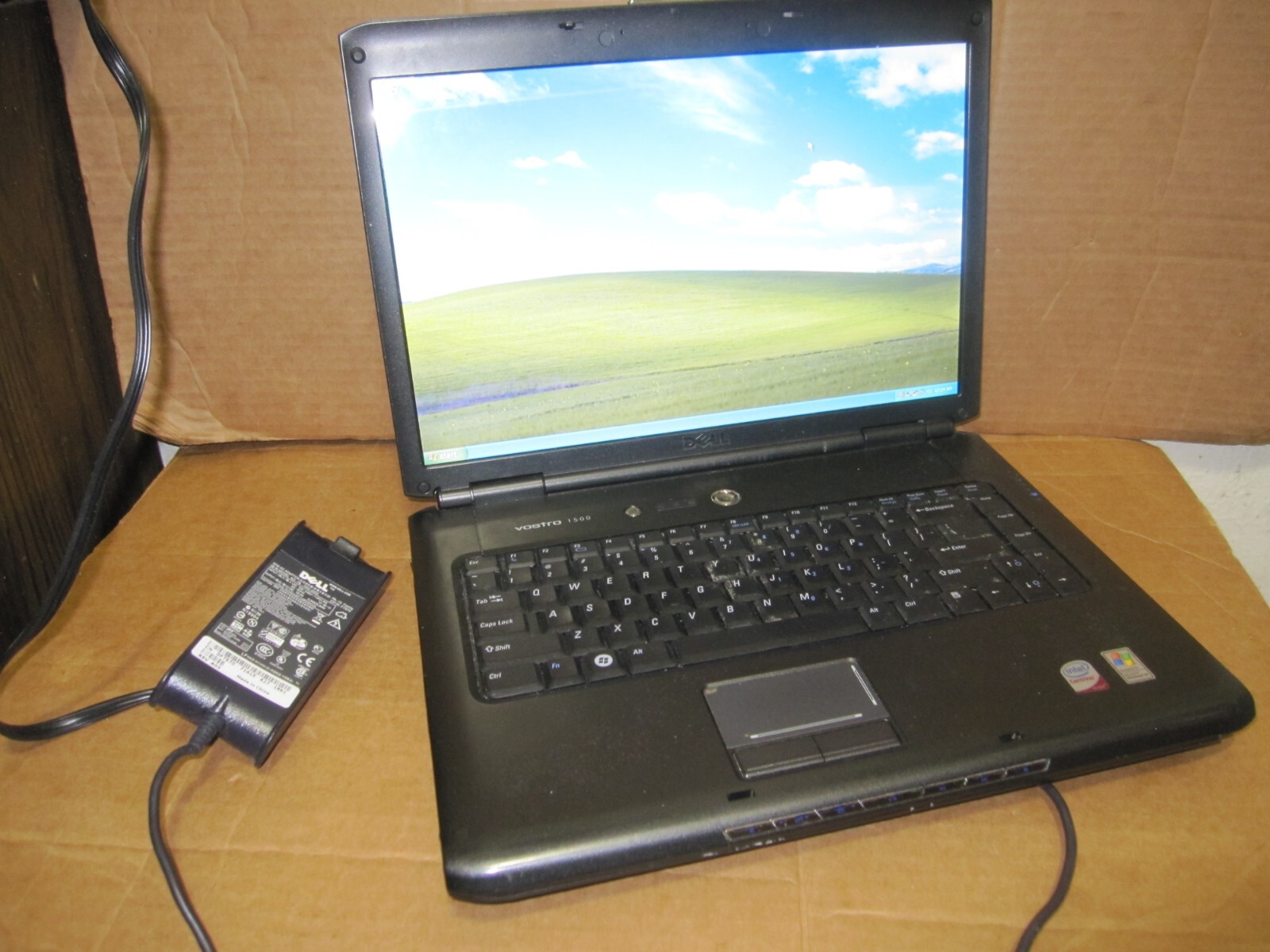 Dell VOSTRO 1500 Intel Core 2 Duo 2.2GHz,3GB RAM,250GB HD,Windows