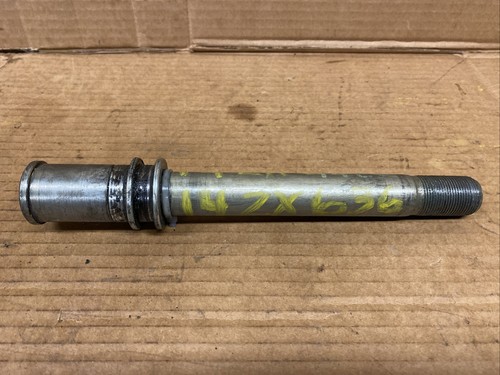 2014 Kawasaki Ninja ZX6R Front rim axle, front wheel axle with