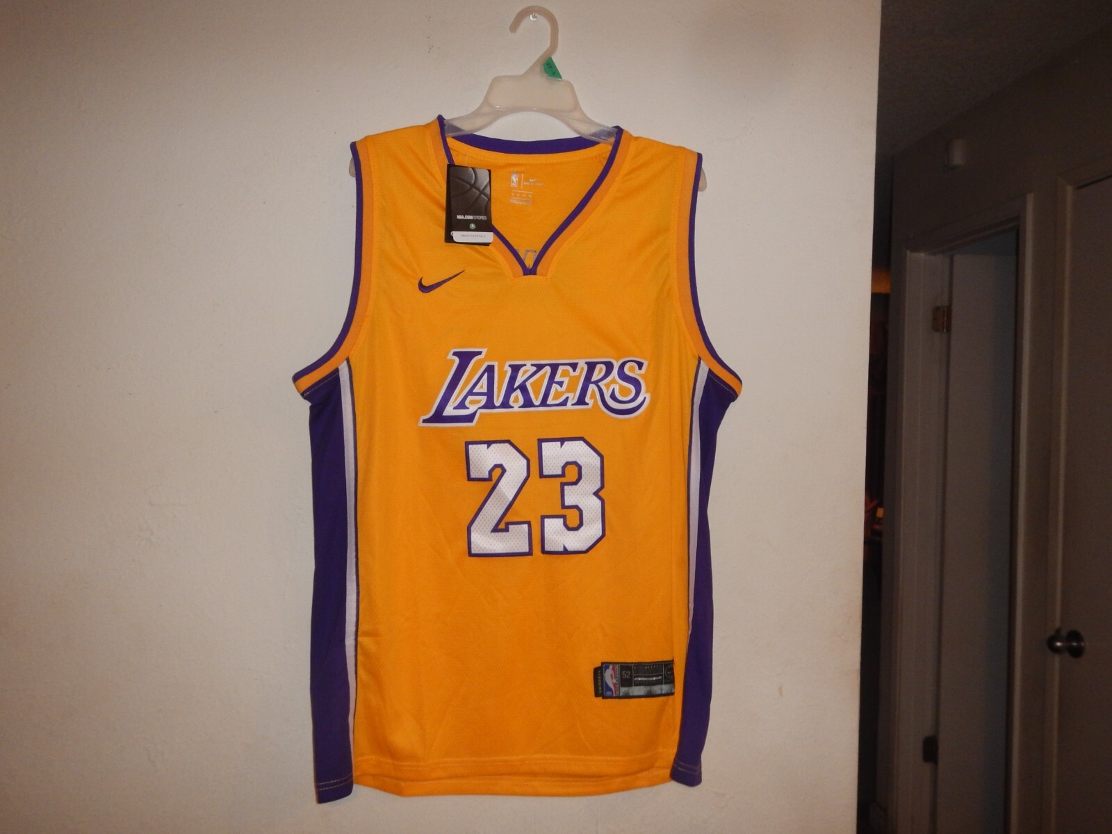 LEBRON JAMES SR #23 / YELLOW Lakers Basketball Jersey XL | eBay