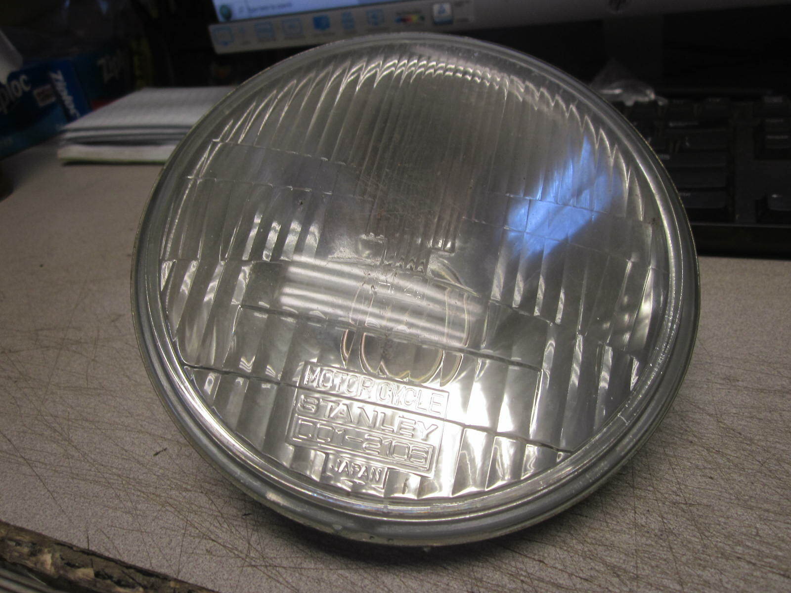 Stanley H4 Motorcycle 12V 60/55W Headlight Head Light 001-2106 001