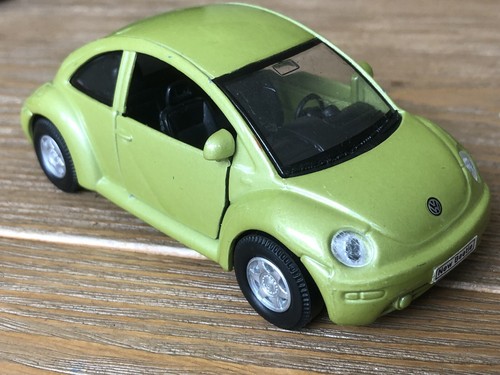VW Beetle 1:36 Diecast WELLY New VW Beetle No.49748 Lime Green VGC