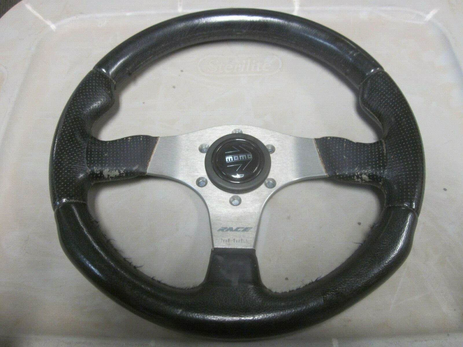 Momo JDM Leather Race Racing Steering Wheel w/ Horn Button D32 KBA