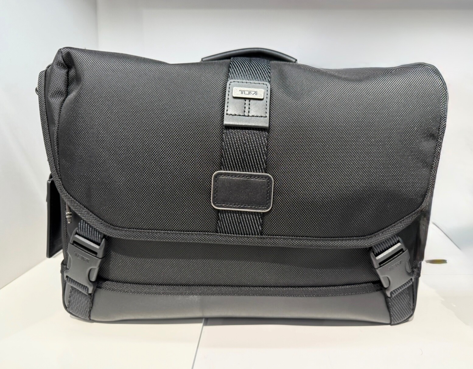 NEW Tumi Fremont ODYSSEY 14” Ballistic Nylon FLAP Messenger