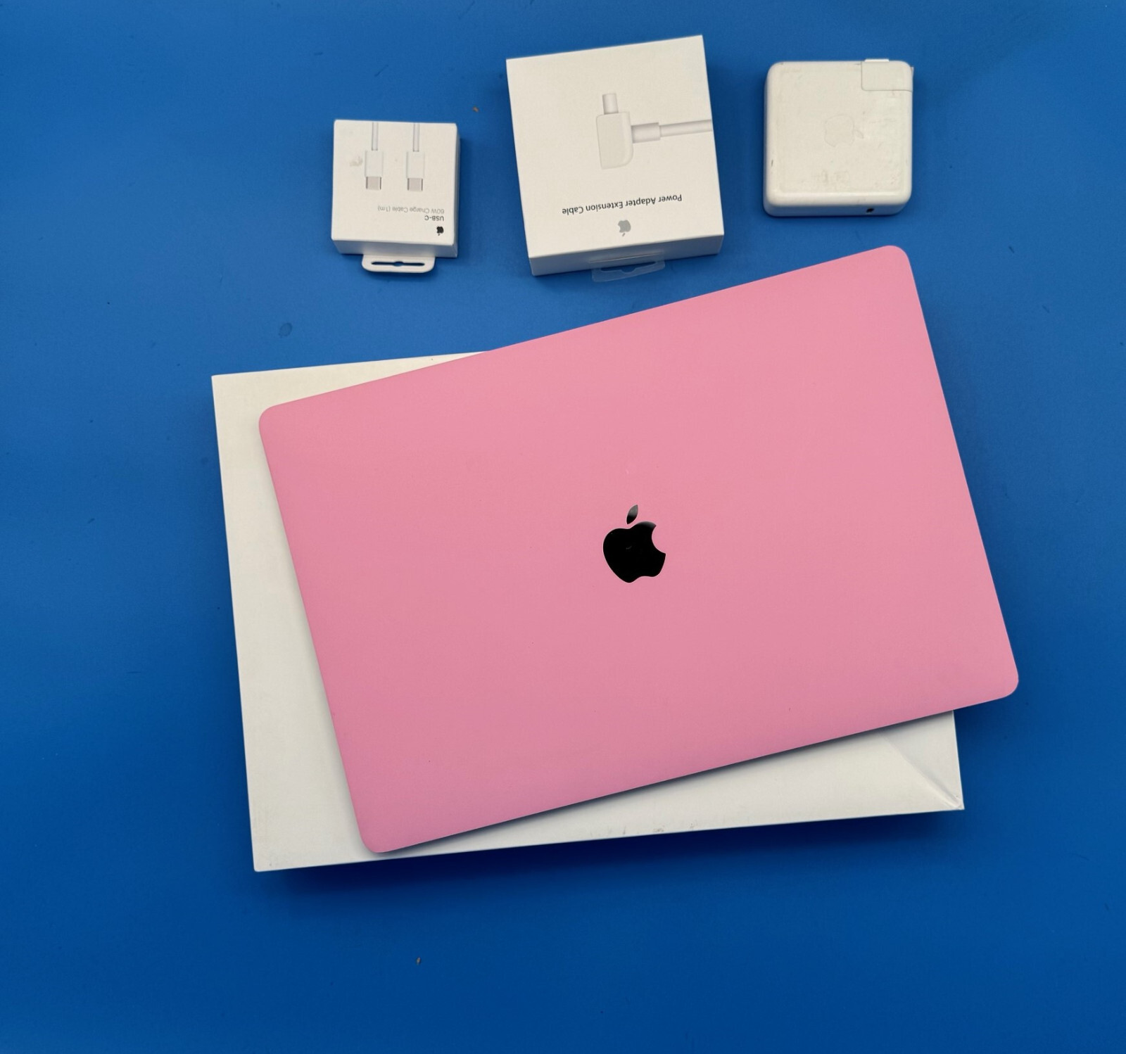 MACBOOK PRO 15 TOUCHBAR 2.6GHz 6 Core i7 16GB 512GB RADEON 555x