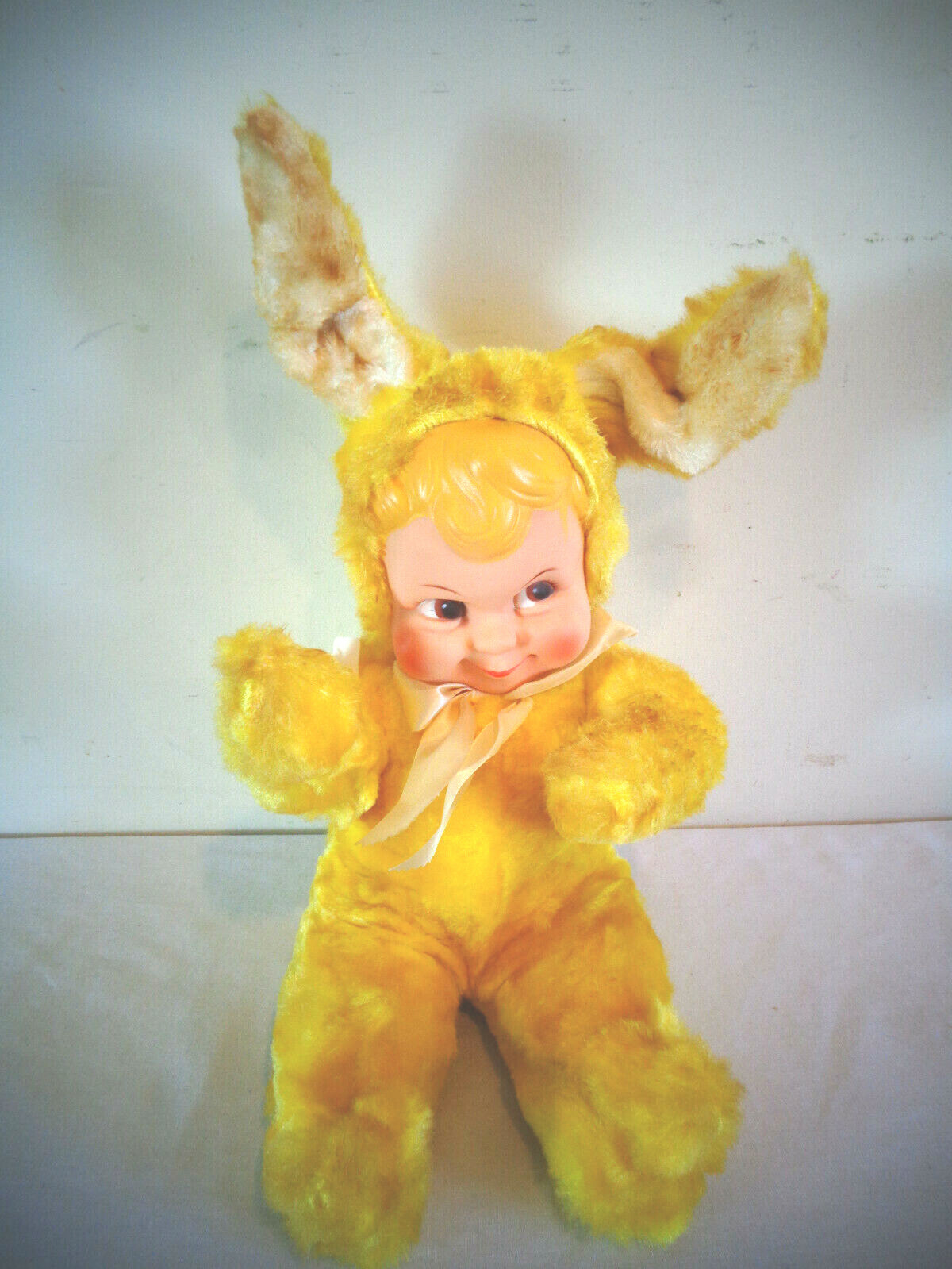 VINTAGE RUSHTON ERA MEXICAN RUBBER FACE YELLOW BUNNY PLUSH BABY