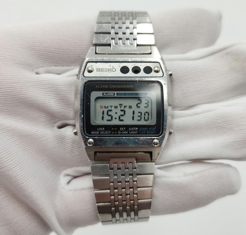 Seiko A639-5060 Vintage LCD Alarm Chronograph Watch - Made In