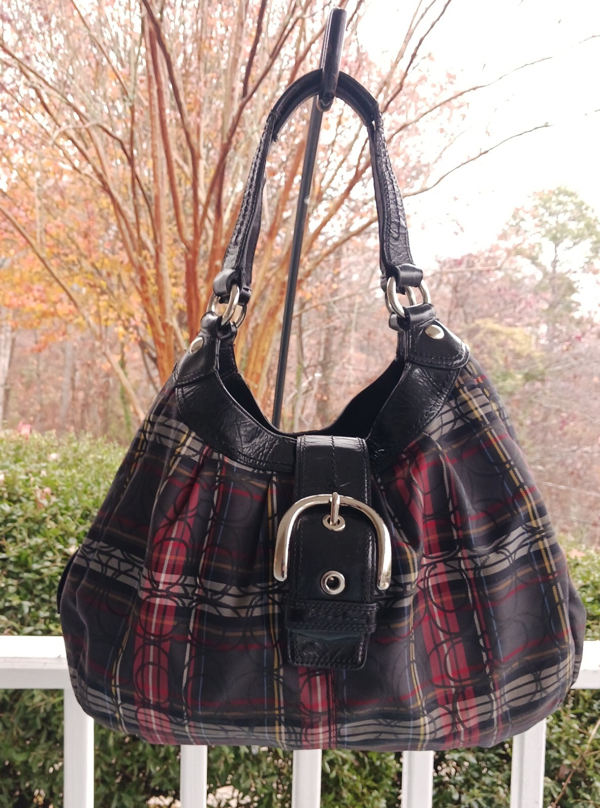 COACH F15487 VINTAGE SOHO BLACK & RED PLAID SIGNATURE C CANVAS