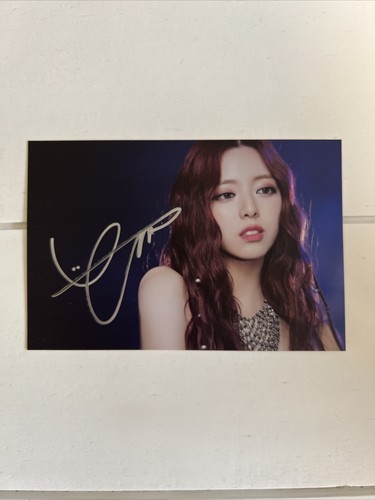 YUNA - ITZY Born To Be Signed Postcard | eBay