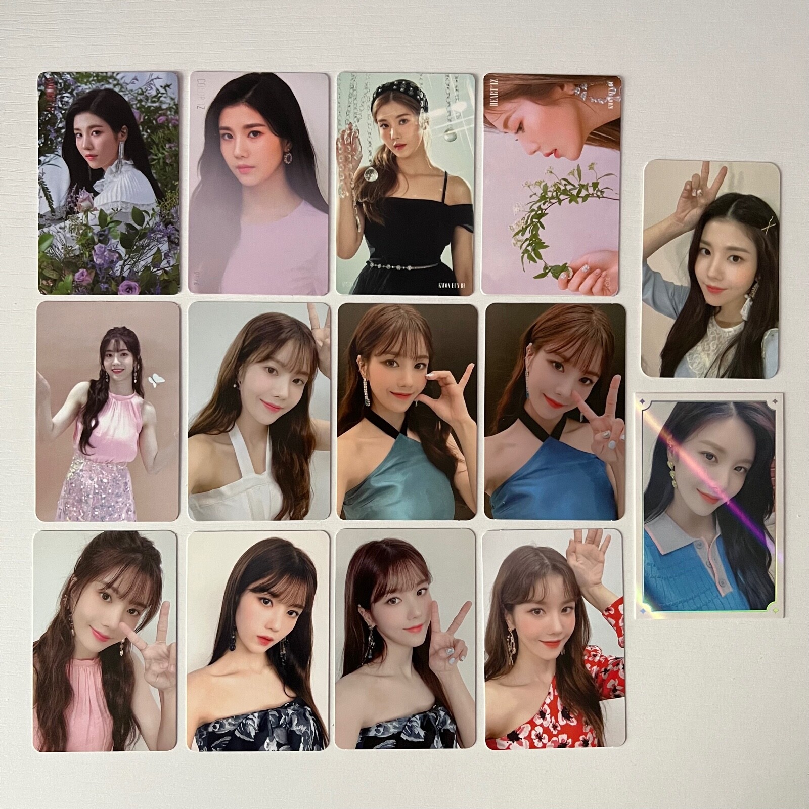 IZ*ONE IZONE Kwon Eunbi Photocard - Coloriz, Heartiz, Bloomiz, etc