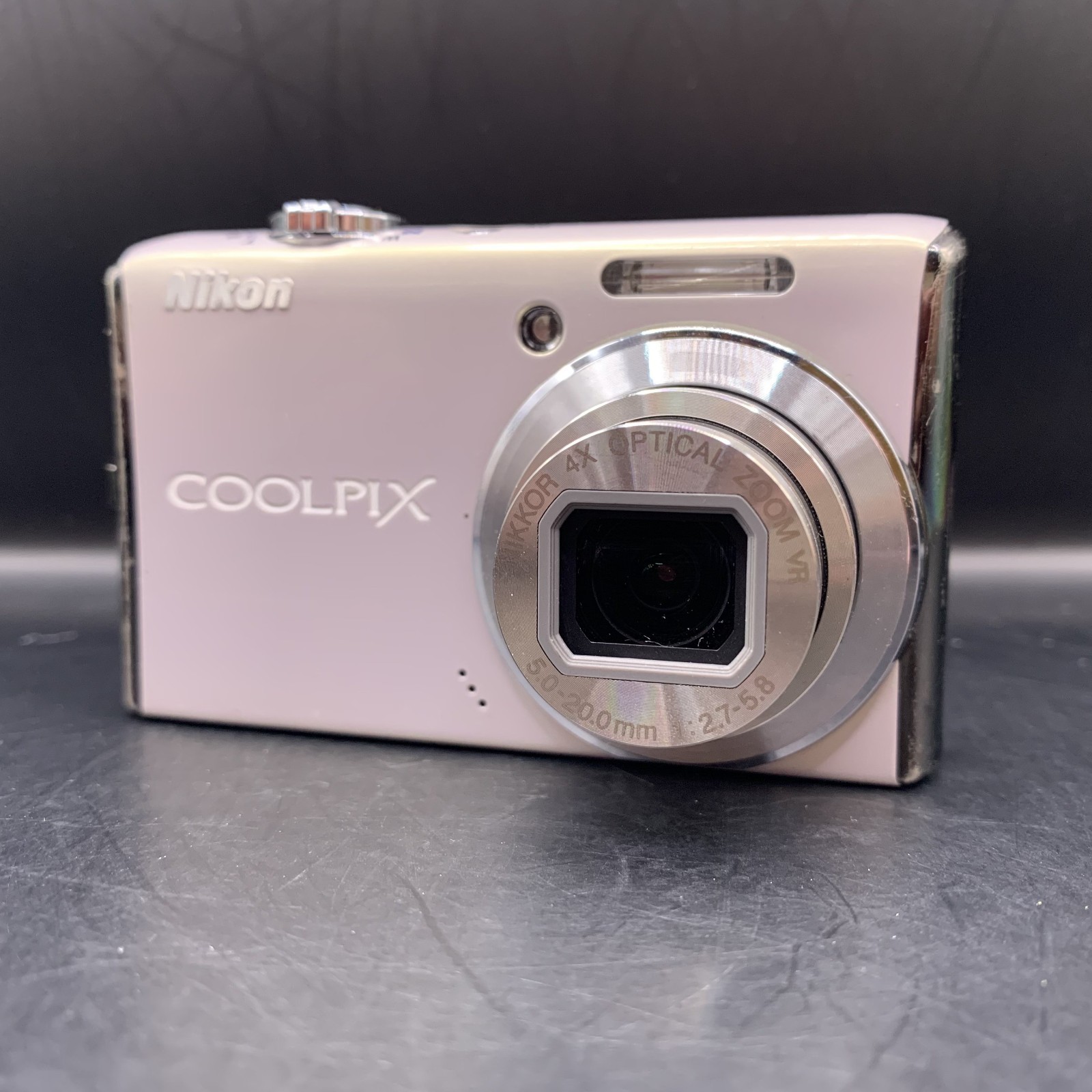 Nikon COOLPIX S620 Silver 12.2 MP 4x Compact Digital Camera