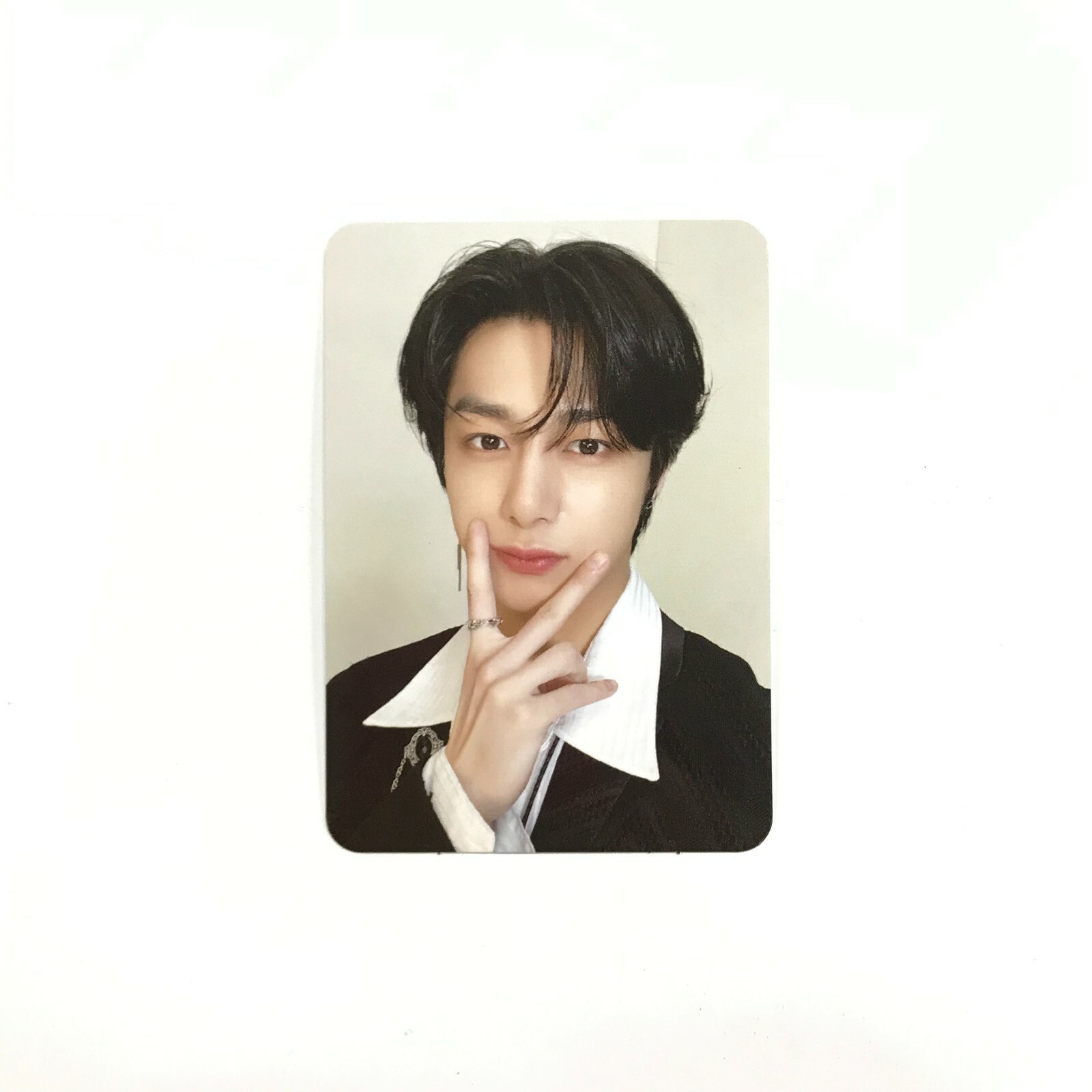 MONSTA X] Shape of Love / Love(흰) / Official Photocard - Hyungwon