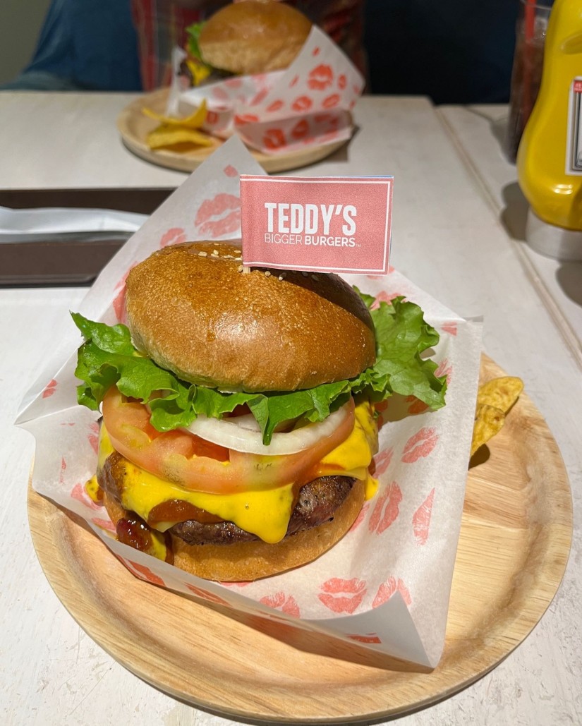 激辛バーガー 20倍 2.91KM - TEDDY'S BIGGER BURGERS 横浜港北ノース