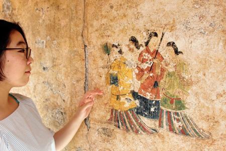 飛鳥美人」壁画忠実に再現 大阪・吹田の関西大博物館 | おでかけ