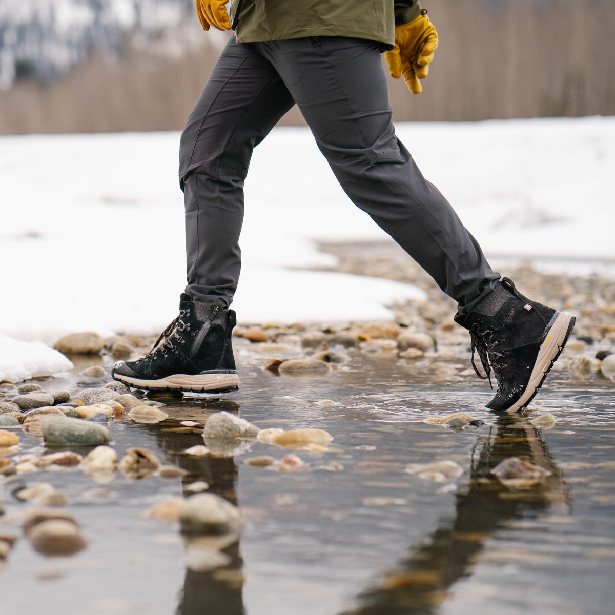Danner - Arctic 600 Side-Zip Black/Brown Insulated 200G