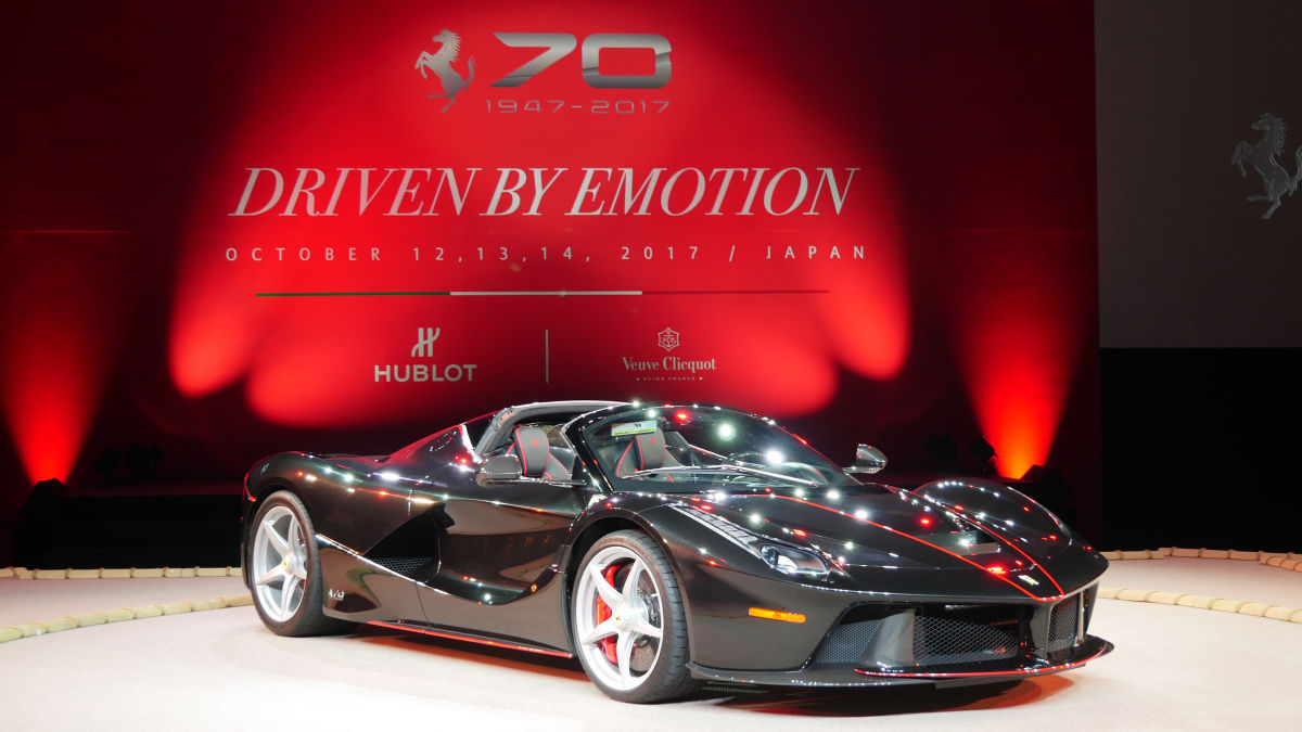 価格4億円・963馬力の超ド級スーパーカー「ラ フェラーリ アペルタ」も