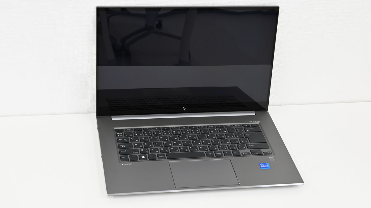 4K有機ELディスプレイの高表現力でクリエイティビティを十分に発揮