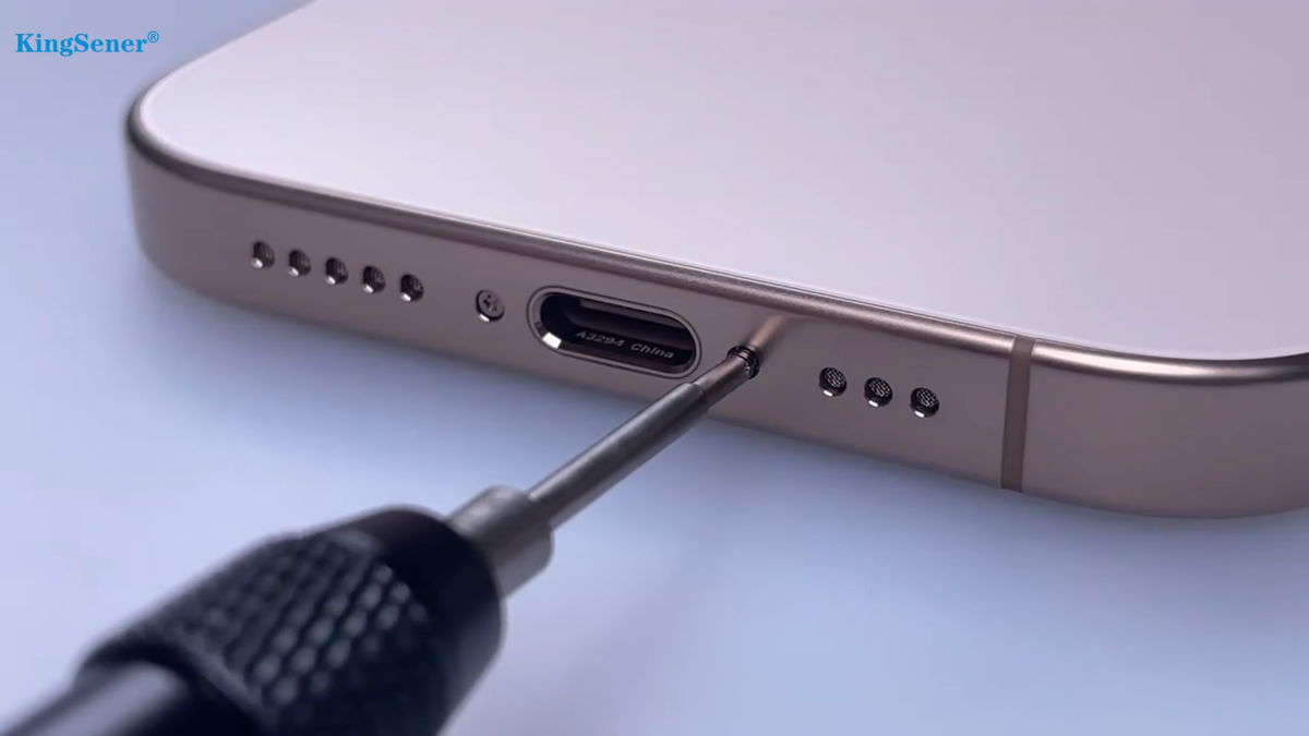 iPhone 16 Pro」のストレージを自力で128GBから1TBに換装 - GIGAZINE