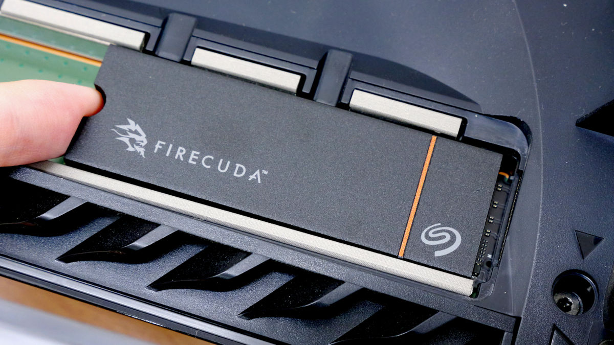 ヒートシンク搭載でPS5の拡張ストレージとしても利用可能なSeagate製