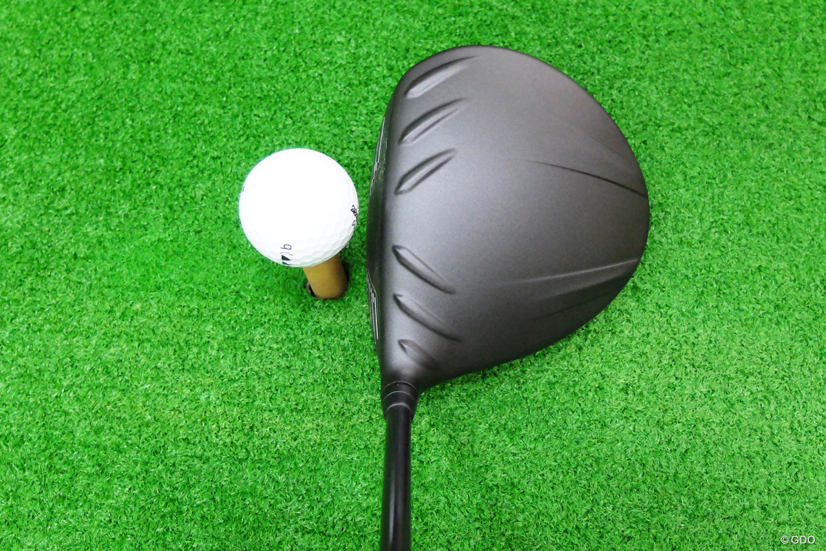 構えてみると？ シャープなヘッド、低スピンで飛ばす「ピン G410 LST