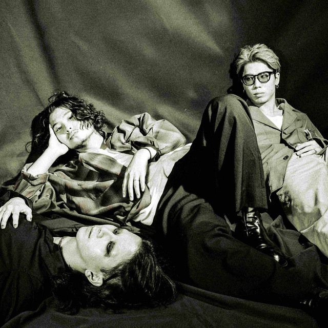 SIX LOUNGE | Spotify