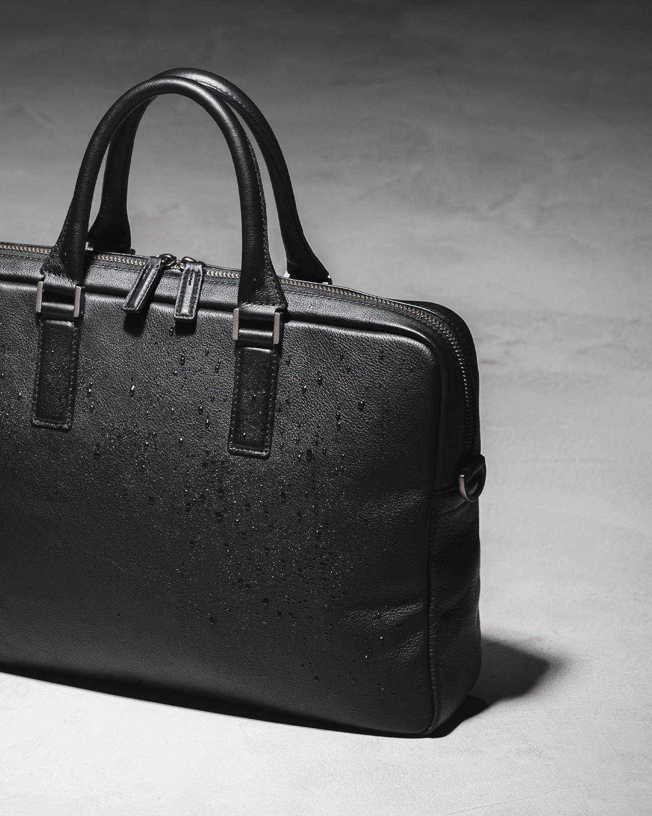 デザインと機能性で選ぶ3タイプの防水レザービジネスバッグ – 土屋鞄製造所