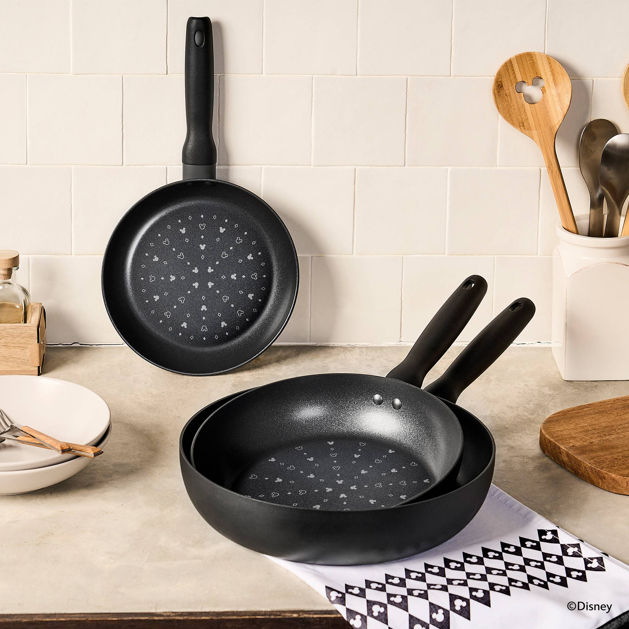 Disney × MEYER】Monochrome collection – MEYER | マイヤージャパン