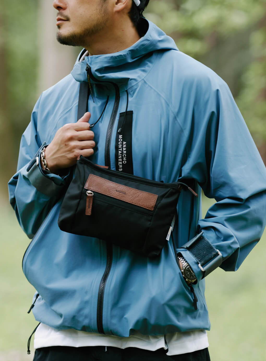 街⇄アウトドアで。 シーンを問わず使える“お出かけの相棒” – 土屋鞄製造所