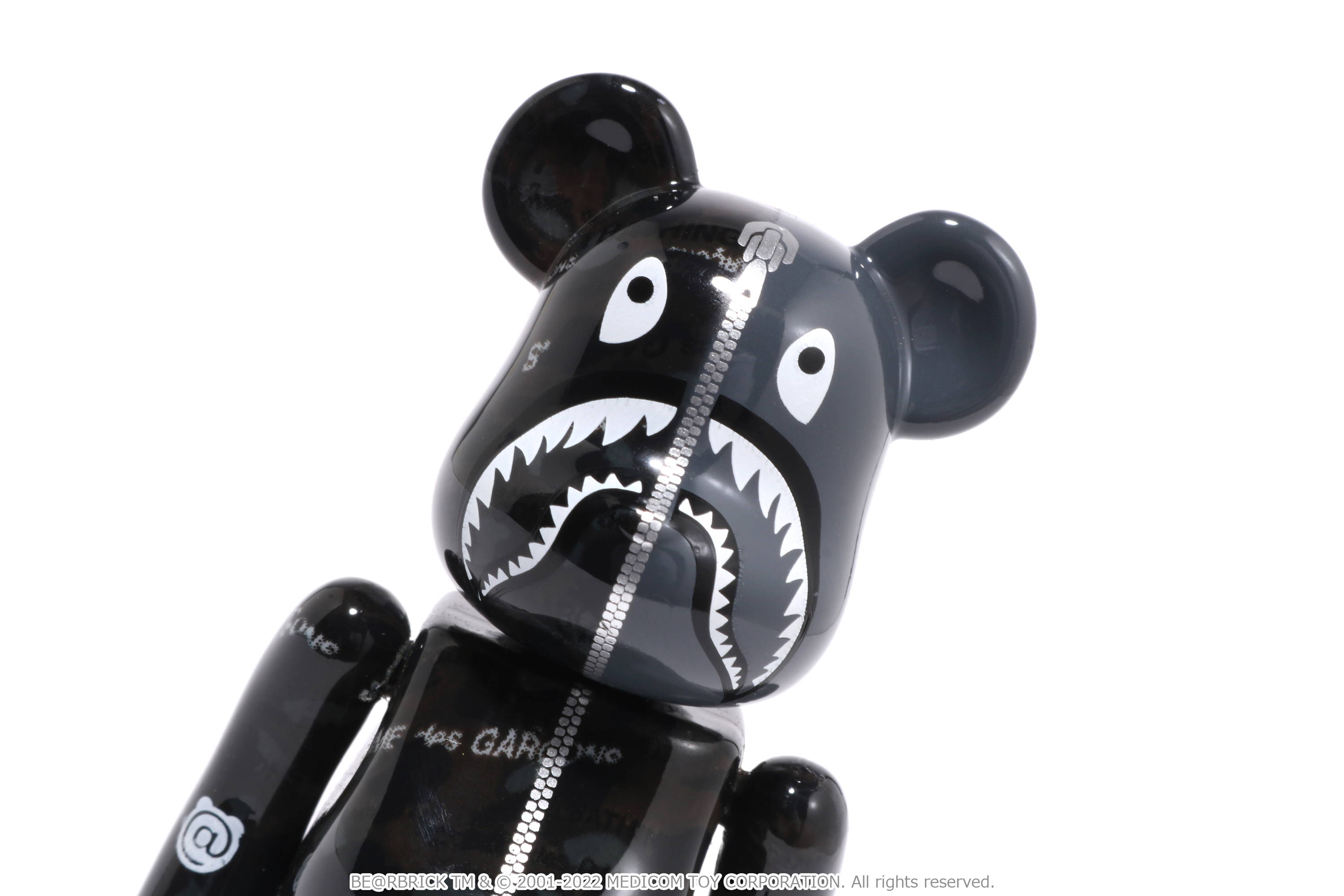 BE@RBRICK BAPE®︎ CDG CAMO SHARK 100% & 400% | bape.com