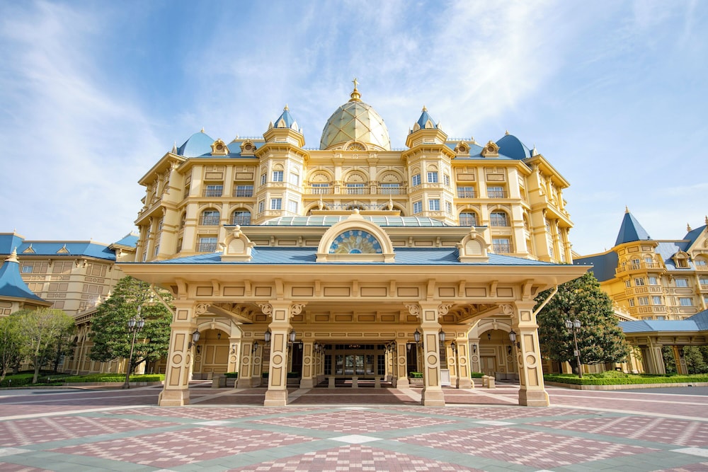 Tokyo Disneyland Hotel in Urayasu | 2026 Updated prices, deals