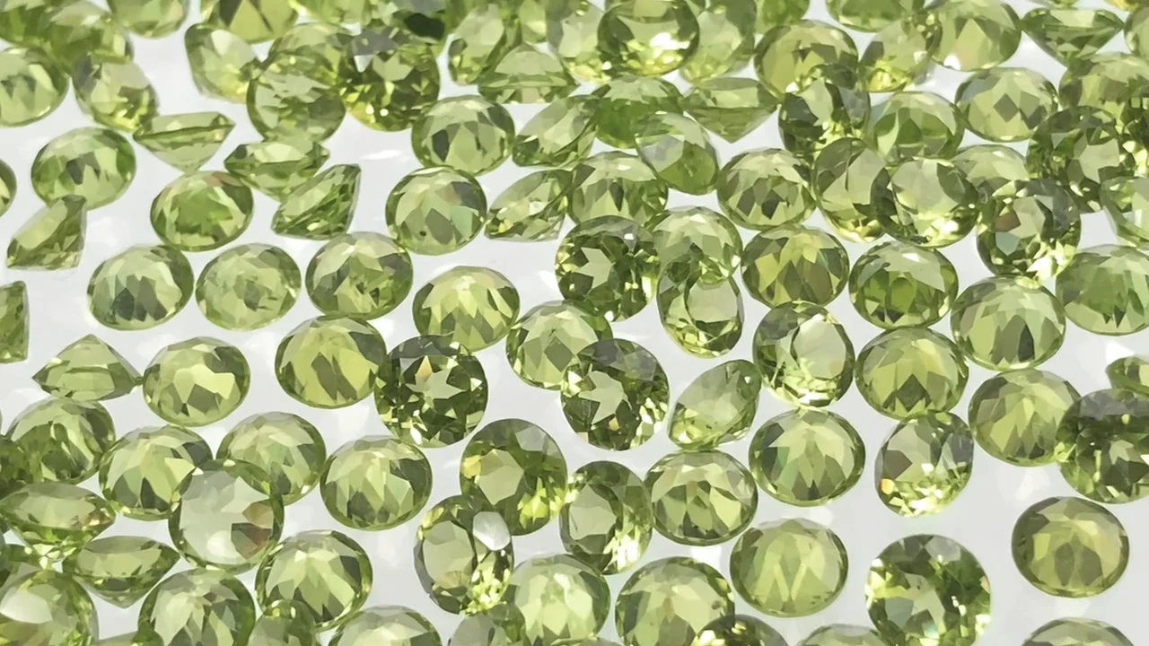 ペリドット 穴なしラウンドファセットカット（ルース・裸石）5×5mm 5粒